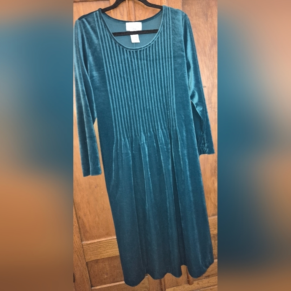 Daphne Grey Size 14/16 Polyester Green Long Sleeved Dress, Velvety Vintage 90s